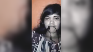 Desi girl takes an example from porn actresses and masturbates staying at home | XXX Video on AllSex.XXX