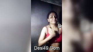 Nice woman proves that Desi females know something about porn | XXX Video on AllSex.XXX
