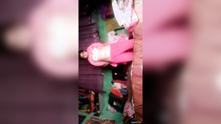 Energetic Desi chick is addicted to dancing and amateur porn videos | XXX Video on AllSex.XXX
