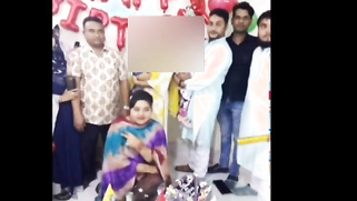 Lecherous XXX Desi brunette teases with a pair of natural boobs