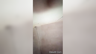 Pretty Desi girl is not ashamed to show off her natural XXX tits | XXX Video on AllSex.XXX