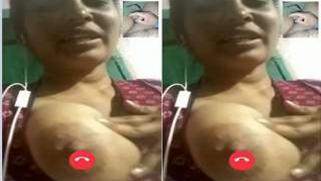 Horny male jerks off watching amateur Desi MILF's webcam XXX show | XXX Video on AllSex.XXX