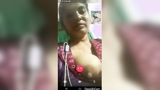 Horny male jerks off watching amateur Desi MILF's webcam XXX show | XXX Video on AllSex.XXX