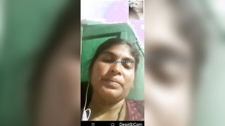 Horny male jerks off watching amateur Desi MILF's webcam XXX show | XXX Video on AllSex.XXX