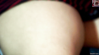 Erotic XXX show with seductive Desi model revealing her big tits | XXX Video on AllSex.XXX