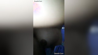 Desi XXX lady pulls dress down boasting of her natural soft tits | XXX Video on AllSex.XXX