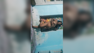 Lecherous Desi wife XXX poses nude wiggling her body like a slut | XXX Video on AllSex.XXX