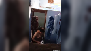 Amateur voyeur XXX camera catches sexy Desi babe taking a shower | XXX Video on AllSex.XXX