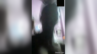 New amateur XXX selfie with a Desi babe posing with her tits shown | XXX Video on AllSex.XXX