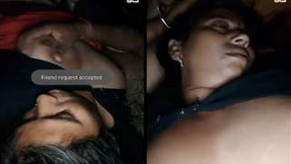 Hubby earns money showing tits and fingering his Desi wife's cunt | XXX Video on AllSex.XXX