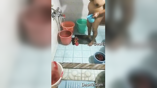 Desi fatty pours water on her nude body in front of the hidden cam | XXX Video on AllSex.XXX