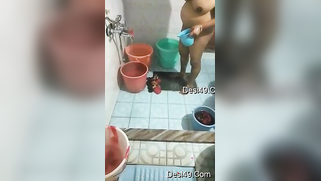 Desi fatty pours water on her nude body in front of the hidden cam | XXX Video on AllSex.XXX