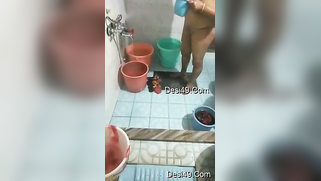 Desi fatty pours water on her nude body in front of the hidden cam | XXX Video on AllSex.XXX