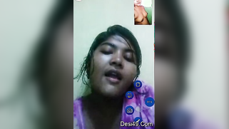 Desi babe shows her hairy twat while XXX squirting for the camera | XXX Video on AllSex.XXX