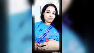 Desi brunette XXX teases webcam clients with her soft sexy belly | XXX Video on AllSex.XXX