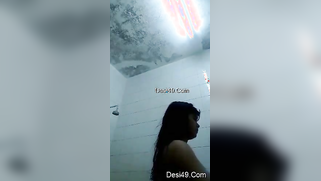 Teen Desi cutie makes XXX video showing off her big bouncing tits | XXX Video on AllSex.XXX