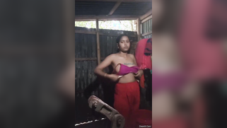 Cute XXX Desi girl poses all nude changing clothes after shower | XXX Video on AllSex.XXX