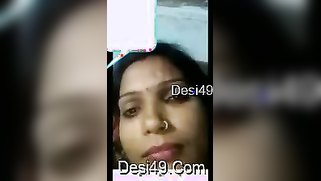 Sexy Desi MILF works for XXX webcam chat revealing her big boobs | XXX Video on AllSex.XXX