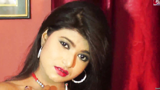 Stunning Desi porn model showing small tits and XXX trimmed twat