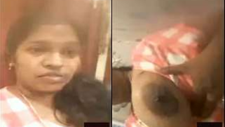 Desi bitch XXX makes a sexy selfie boasting of her huge heavy tits | XXX Video on AllSex.XXX