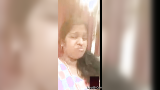 Desi bitch XXX makes a sexy selfie boasting of her huge heavy tits | XXX Video on AllSex.XXX