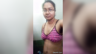 Desi mature with glasses XXX washes her hairy twat for the camera | XXX Video on AllSex.XXX