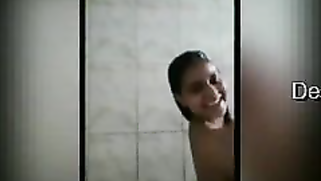 Smiling Desi hottie shows her hot XXX bathing for webcam lovers | XXX Video on AllSex.XXX