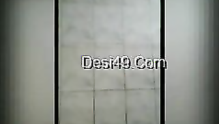 Smiling Desi hottie shows her hot XXX bathing for webcam lovers | XXX Video on AllSex.XXX