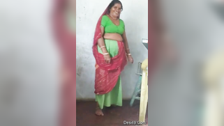 Hubby films his Desi wife when she lifts dress to show XXX pussy | XXX Video on AllSex.XXX