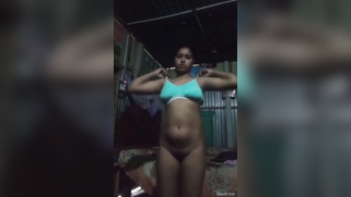 Naked Desi hussy poses for hot XXX video when putting clothes on | XXX Video on AllSex.XXX