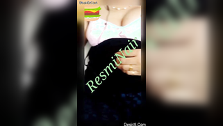 Lustful Desi mature poses for XXX webcam playing with her nipples | XXX Video on AllSex.XXX