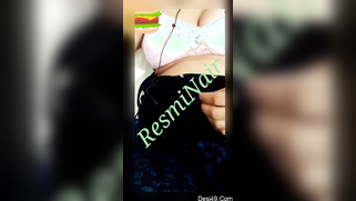 Lustful Desi mature poses for XXX webcam playing with her nipples | XXX Video on AllSex.XXX