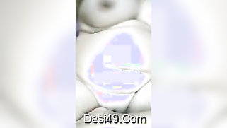 Desi bitch XXX masturbates sticking a tube of toothpaste into twat | XXX Video on AllSex.XXX