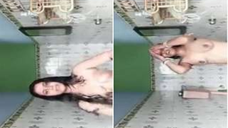 Seductive Desi babe makes amateur XXX video of her bathing topless | XXX Video on AllSex.XXX