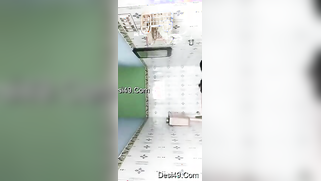 Seductive Desi babe makes amateur XXX video of her bathing topless | XXX Video on AllSex.XXX