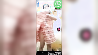 Hot XXX video calll with Desi MILF taking a shower for the camera