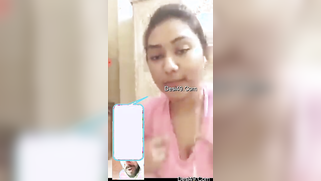 Shameless Desi MILF demonstrates cute XXX boobs for webcam show | XXX Video on AllSex.XXX