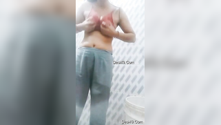 Excited amateur Desi whore XXX masturbates using sex toy and cums | XXX Video on AllSex.XXX