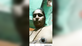 Experienced Desi webcam model pleases a guy with her big XXX boobs | XXX Video on AllSex.XXX