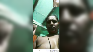 Experienced Desi webcam model pleases a guy with her big XXX boobs | XXX Video on AllSex.XXX