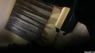 Hidden XXX camera caught Desi babe undressing nude at the hotel | XXX Video on AllSex.XXX