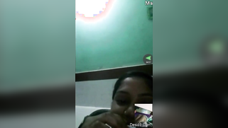 Nude boobs and XXX pussy of hot Desi model are shown for webcam | XXX Video on AllSex.XXX