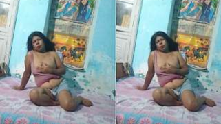 Nude Desi fatty poses nude for her hubby's XXX camera on the bed | XXX Video on AllSex.XXX