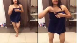 Lustful Desi MILF with glasses reveals natural tits and XXX cunt | XXX Video on AllSex.XXX