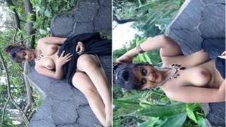 Erotic XXX session with amazing Desi model posing in the garden | XXX Video on AllSex.XXX