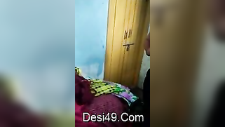 Good-looking Desi MILF shows her big natural tits in homemade XXX | XXX Video on AllSex.XXX