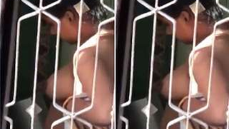 Voyeur secretly records nude Desi babe XXX after taking a shower | XXX Video on AllSex.XXX