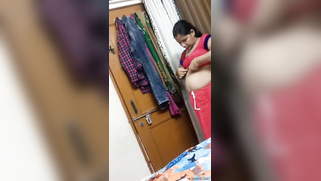 Sly dude makes XXX record of his nude Desi GF dressing after sex | XXX Video on AllSex.XXX