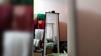 Luscious Desi girl undresses nude and XXX teases her hairy cunny | XXX Video on AllSex.XXX