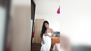 Amazing Desi gal XXX teases with her body hidden under the towel | XXX Video on AllSex.XXX